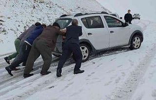 Bahçesaray’da kış çilesi erken başladı