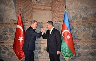 Bakan Akar, Azerbaycanlı mevkidaşı Hasanov ile...