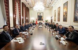 Bakan Gül, Türk Yargı Akademileri Birliği temsilcilerini...