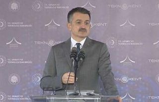 Bakan Pakdemirli: “Elektrikli traktörümüzün...