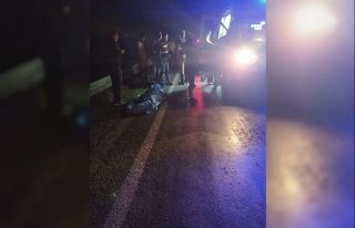 Bariyerlere çarpan motosikletin sürücüsü öldü