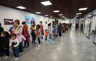 Başakşehirli çocuklar tiyatro salonlarını doldurdu