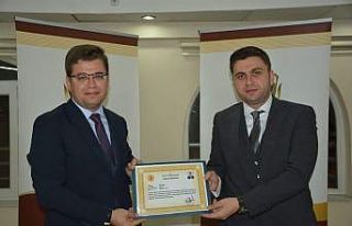 Başhekim Yıldız onuruna veda yemeği verildi