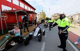 Başiskele’de çocuklara verilen trafik eğitimi...