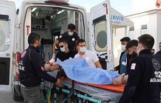 Başkale’de kamyonla tır çarpıştı: 2 yaralı