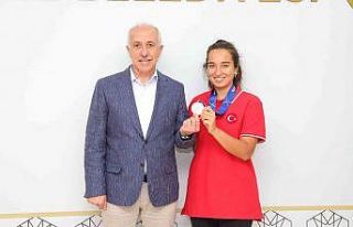 Başkan Gültak’tan Milli Sporcu Miray Ulaş’a...