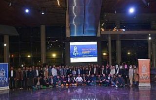 Başkan Gürkan, gençlerle dijital dünyayı konuştu