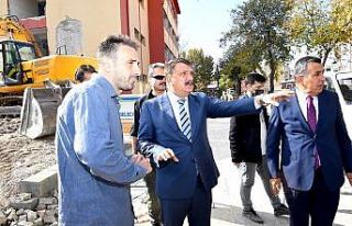 Başkan Gürkan meydana indi