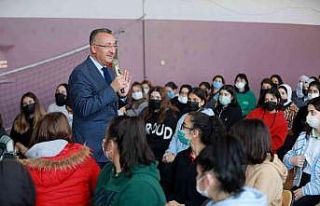 Başkan Işıksu, öğrencilerle bir araya geldi