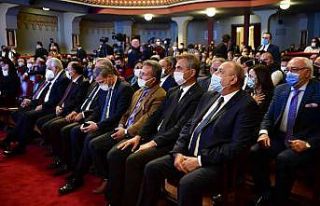 Başkan Köse, Avrasya Hizmet Ödülü’nü KKTC...