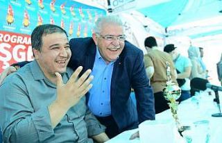 Başkan Mahçiçek, görme engellilere EXPO 2023’ü...