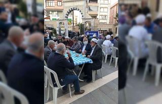 Başkan Mahçiçek’ten cemaate çorba ikramı