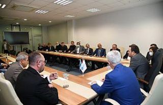 Başkan Özlü, muhtarlarla bir araya geldi