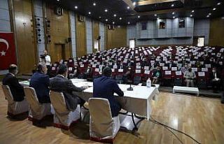 Başkan Palancıoğlu mahalle muhtarlarının gününü...