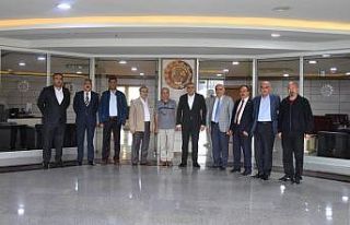 Başkan Sadıkoğlu’ndan istişareye önem