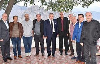 Başkan Sarı 41 yıllık asker arkadaşlarını ağırladı