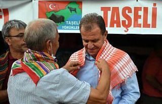 Başkan Seçer, 3. Kültürler Festivalinde stantları...