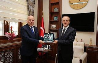 Başkan Sekmen, Vali Cüneyt Epcim’i ziyaret etti