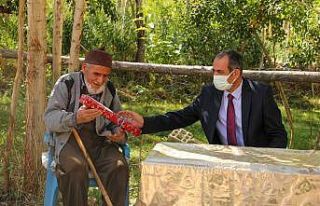 Başkan Tanış, “Yaşlılarımıza gereken değeri...