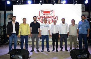 Başkan Uysal’dan kadın voleybol takımına övgü