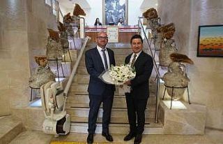 Başkonsolos Gauvin Başkan Aras’ı ziyaret etti