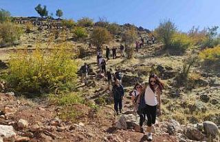 Batman’da 85 dağcı Zore kanyonuna yürüdü