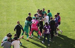 Bayburt Özel İdarespor ile Sivas Belediyespor arasında...
