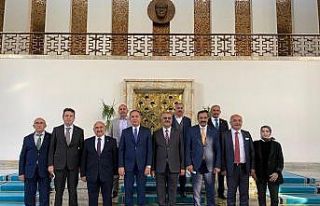 Belediye başkanları TBMM’ye çıkartma yaptı