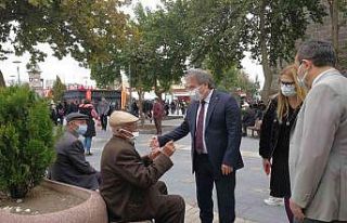 Benli, aşı uygulama noktalarını ziyaret etti