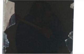 Beşiktaş’ta hareketli anlar: Keserle direnen şahsı...