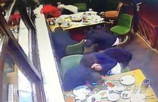 Beyoğlu’nda restorandaki silahlı saldırı kamerada:...