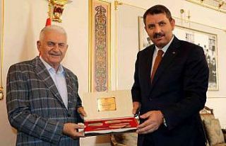 Binali Yıldırım’a ’dost’ postu