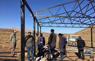 Bingöl’de 9 adet hayvan gölgeliğinin yapımı...