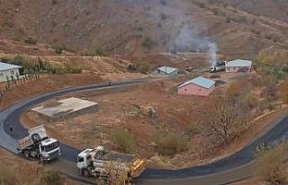 Bingöl’de köy yolları asfaltlanıyor