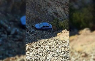 Bingöl’de otomobil uçuruma yuvarlandı: 4 yaralı