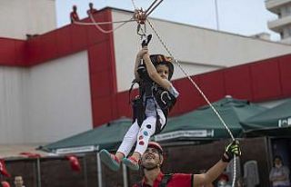 Bir günlüğüne itfaiyeci oldular