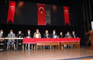 Bitlis Hizan Kaymakamı Yelek, muhtarlarla bir araya...