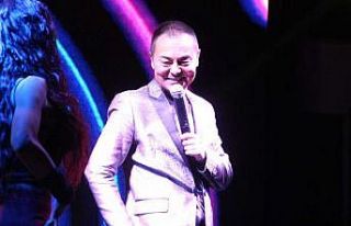 Bodrum’da yazın son konserini Serdar Ortaç verdi