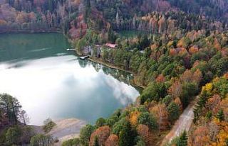 Borçka Karagöl’den sonbahar manzaraları