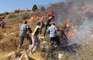 Bu sefer yangın savaşçıları inşaat işçileri...