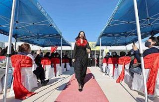 Buca’da ’Cumhuriyet Defilesi’ büyük ilgi gördü