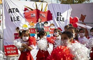 Büyükşehir Belediyesi kreşlerindeki minikler cumhuriyet...