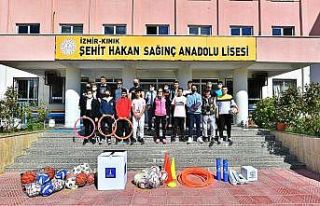 Büyükşehir’den 30 ilçede bin 500 okula spor...
