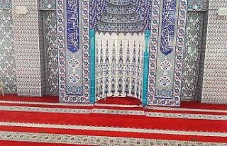 Camiden 15 bin lira değerindeki şamdanlar çalındı