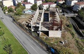 Çekmeköy’de 4 yıl önce başlanan itfaiye istasyonu...