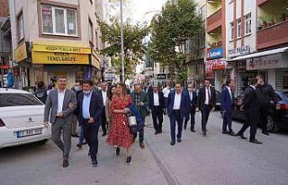 CHP’li belediye başkanları esnafı ziyaret etti,...