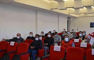 Çiftçi okulunu bitiren kursiyerlere malzeme dağıtıldı