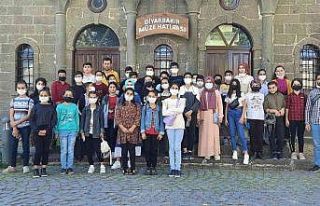 Çocuklar kent tanıtım gezisinde doyasıya eğlendi