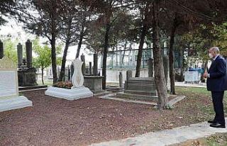 Cumhurbaşkanı Erdoğan, Eyüpsultan’da kabir ziyaretlerinde...