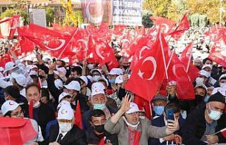 Cumhurbaşkanı Erdoğan’ı görmek için binler...